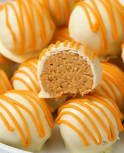 No-Bake Pumpkin Cheesecake Balls