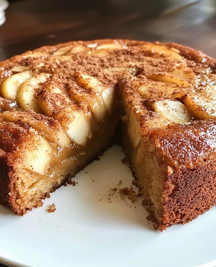 Apple 🍎  cinnamon  cake.