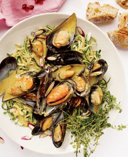 Baby marrow linguine with creamy mussels