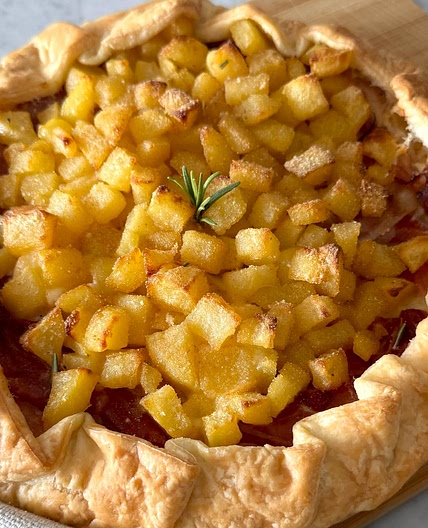 Sfoglia con patate, speck e scamorza affumicata