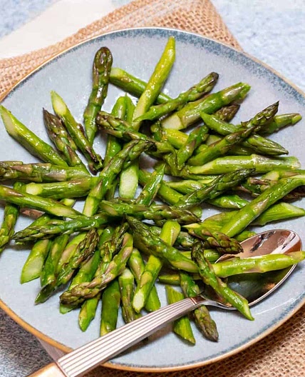 Asparagus with Hazelnut Gramolata