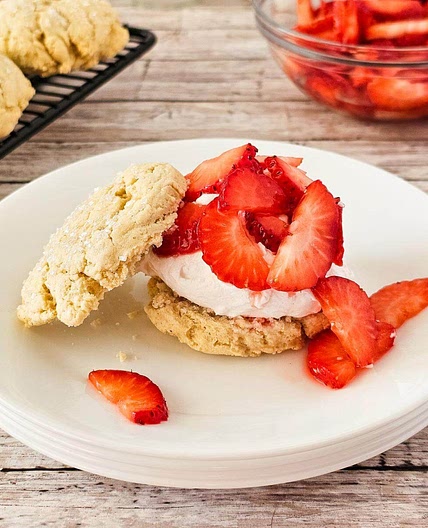 Easy Gluten Free Strawberry Shortcake Recipe