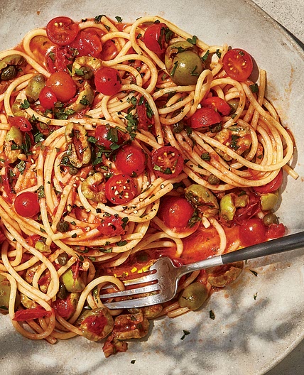 Spaghetti with No-Cook Puttanesca