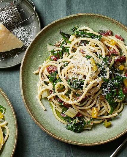 Spaghetti with chard, chilli and anchovies