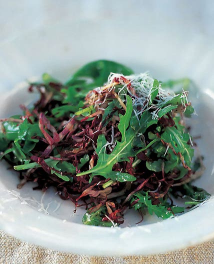Rocket and radicchio salad