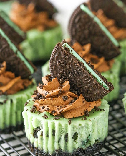 Mini Mint Chocolate Oreo Cheesecakes