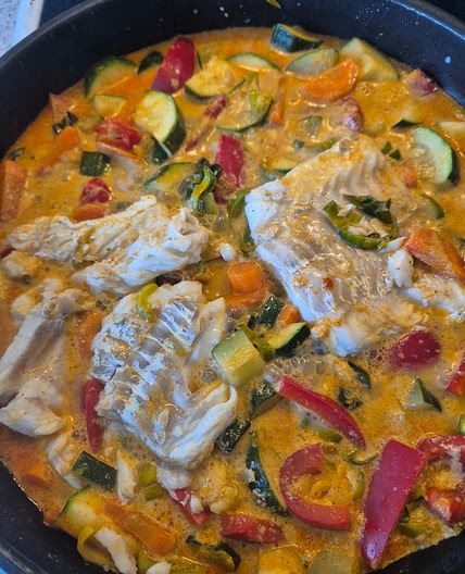 Rotbarsch auf Gemüsecurry