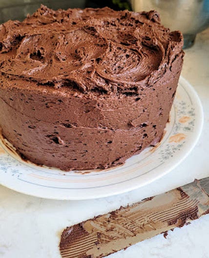 Fluffy Whipped Chocolate Frosting