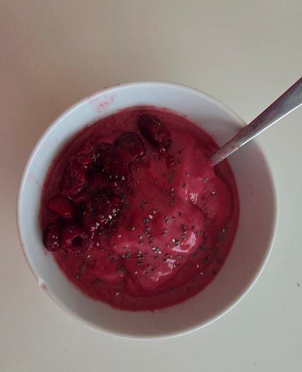 Raspberry Strawberry Smoothie Bowl