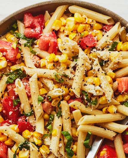 Corn pasta with peanut butter and chilli