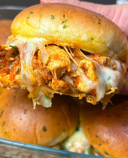 Cheesy Chicken Fajita Sliders
