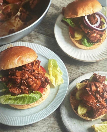 Linda’s Pulled Jackfruit Burgers