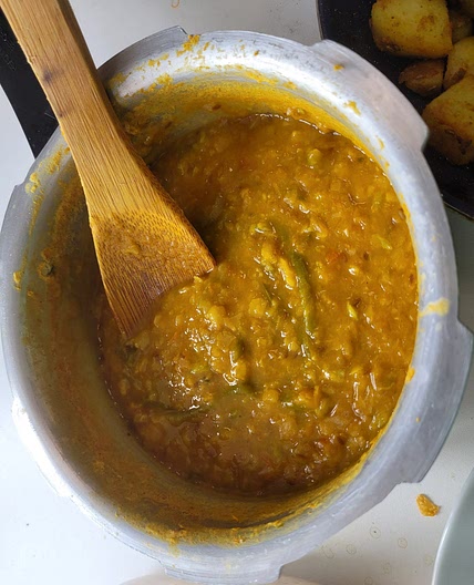 Sambhar (toor dal)