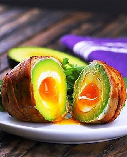 Avocat surprise œuf bacon