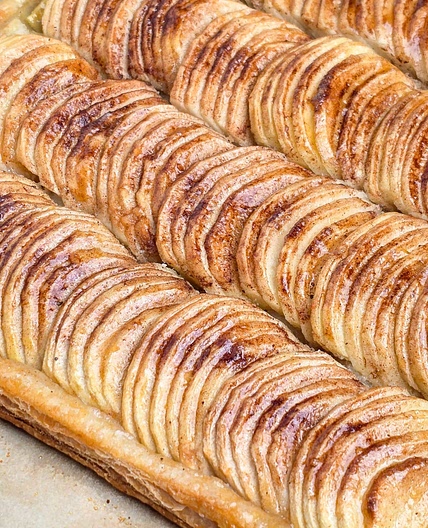 Puff Pastry Apple Tart (Tarte Fine aux Pommes)