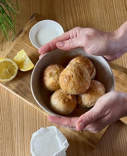 Air Fryer Doughnuts