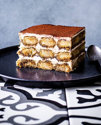 Classic tiramisu