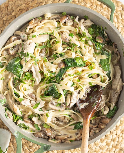 Chicken Alfredo with mushrooms and spinach
