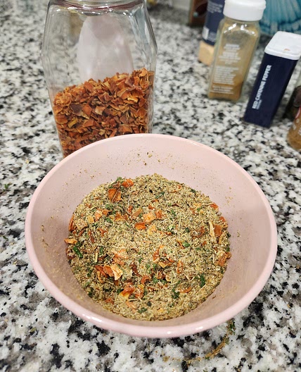 Homemade Copycat Mrs. Dash Seasoning - Salt-Free, Tomato-Free, Lemon-Free