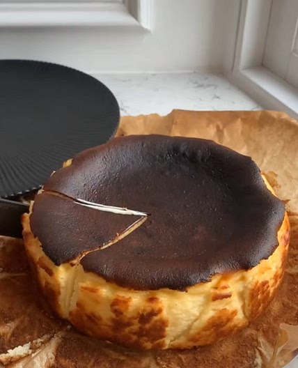 Burnt basque cheesecake