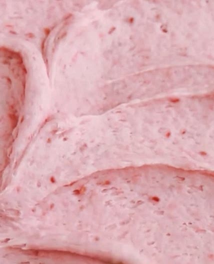 FRESH STRAWBERRY BUTTERCREAM
