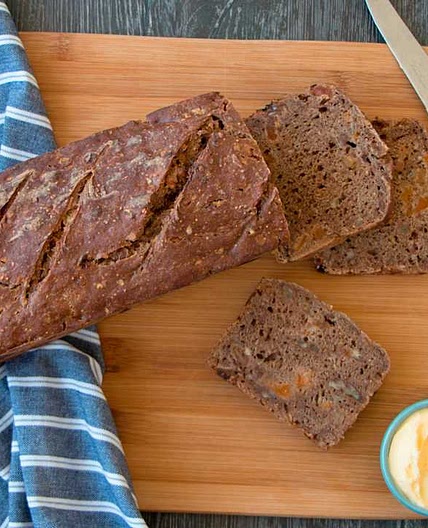 Fruit and nut loaf