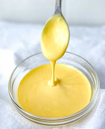 Traditional Hollandaise Sauce