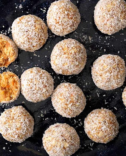 Carrot Cake Energy Balls