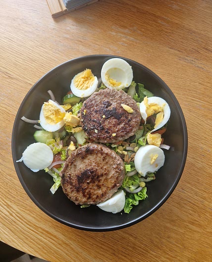 Protien-Packed Burger Salad
