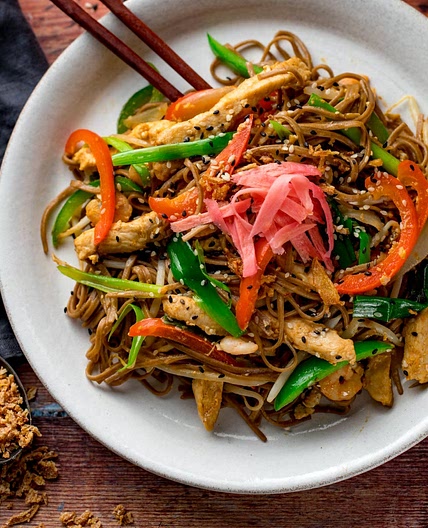 chicken + prawn yaki soba recipe | yaki soba wagamama