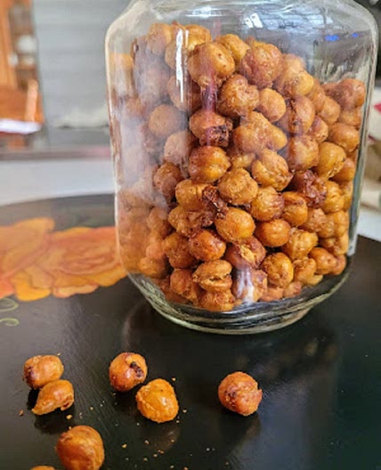 Lightly Spiced Air Fryer Chickpeas