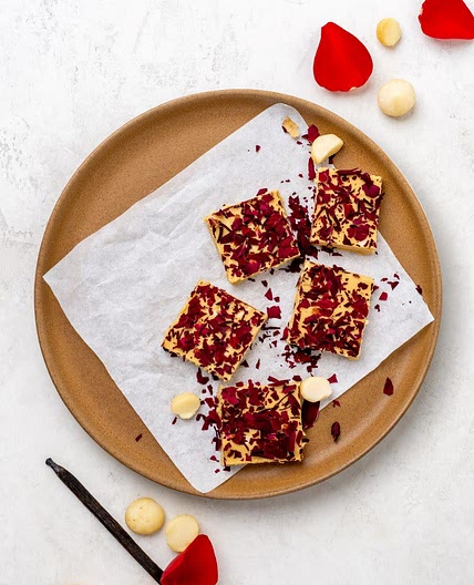 Honey, Rose & Macadamia Fudge