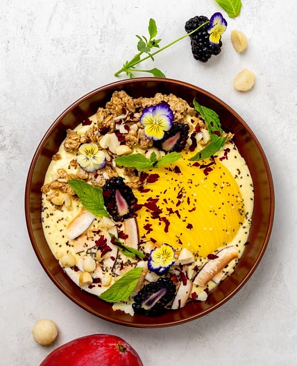 Mango Lassi Smoothie Bowl