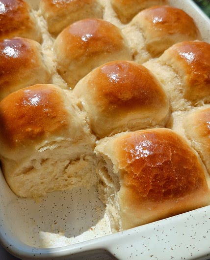Eggless Dinner Rolls