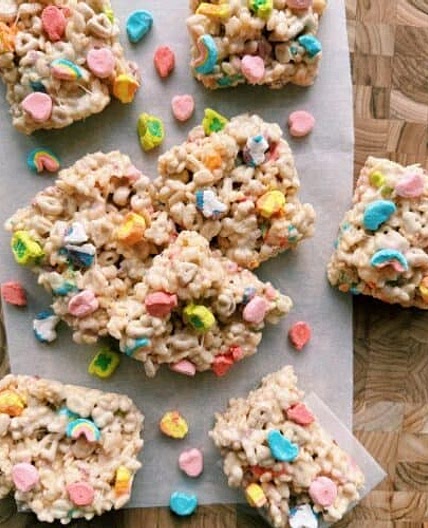 Lucky Charms Rice Krispies Bar