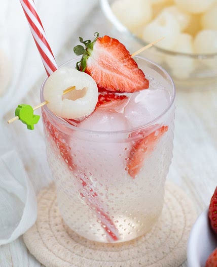 Lychee Fizzy Mocktail