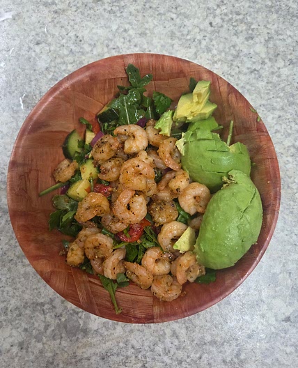 ⭐️8/10 Refreshing Shrimp & Avocado Salad