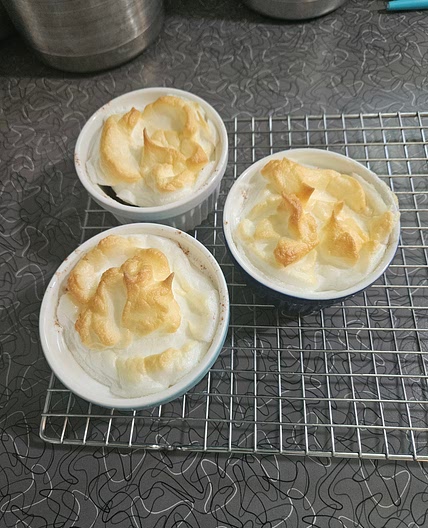 Keto meringue pie