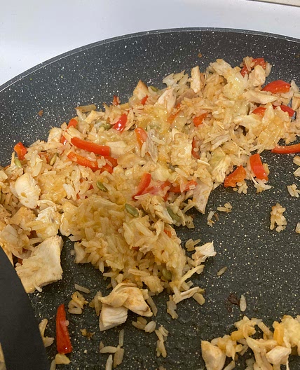Cheesy Chicken & Rice Skillet with Hidden Veg and Smoky Vibes