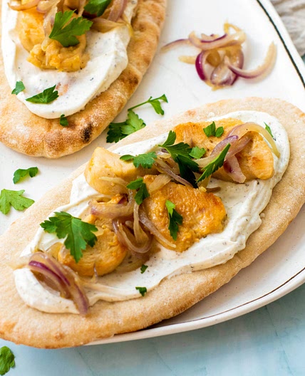 Chicken Pitas With Yogurt Sauce