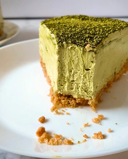 EASY Green Tea Matcha Cheesecake Recipe (Creamy No-Bake)