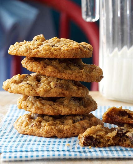 Chewy Oatmeal Cookies