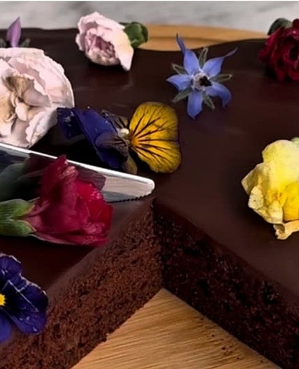 Date Chestnut Cake