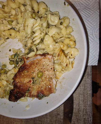 Creamy Pesto pasta with pork loin
