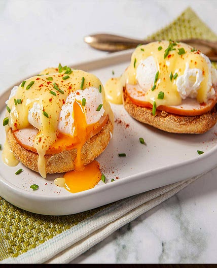 Perfect Eggs Benedict Recipe – Homemade Hollandaise Sauce | Sharp Blades