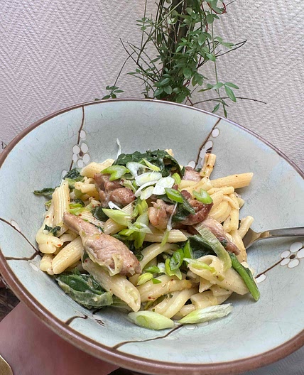 Creamy Lemon, Spinach & LeekPasta with Spiced Chicken Strips
