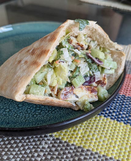 Halloumi falafel pittas