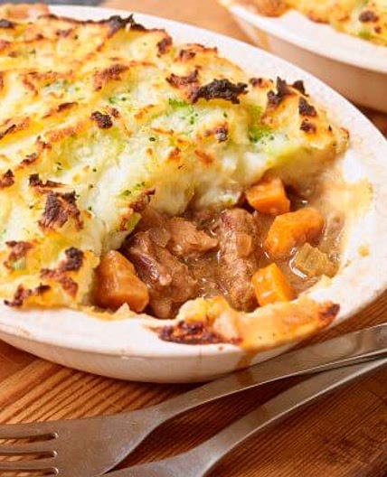Slow-cooked beef pie