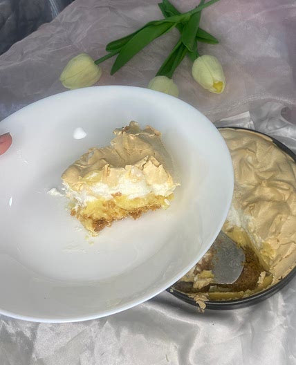 White chocolate lemon meringue pie 
