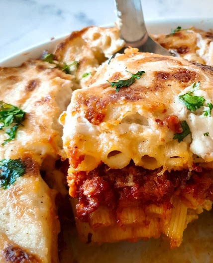 CREAMY Macarona Bechamel Pasta Recipe (White Sauce Bake)
